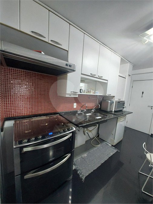 Apartamento à venda com 3 quartos, sendo 2 suítes,  em Cidade São Francisco, São Paulo, SP