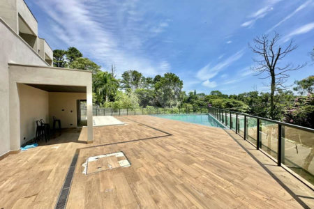 Casa à venda com 2 suítes no condomínio Gran Loft, Cotia - SP