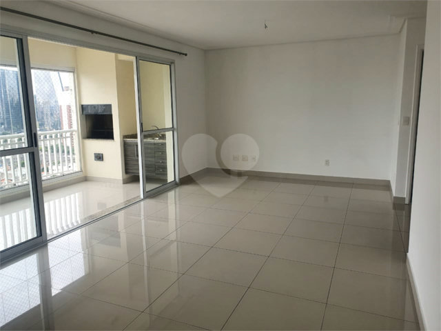 Apartamento à venda com 3 quartos, sendo 1 suíte,  em Granja Julieta, São Paulo, SP