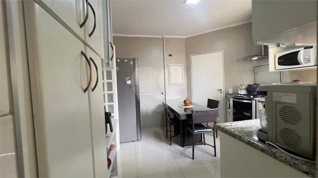 Apartamento à venda com 3 suítes em Cerqueira César, São Paulo, SP