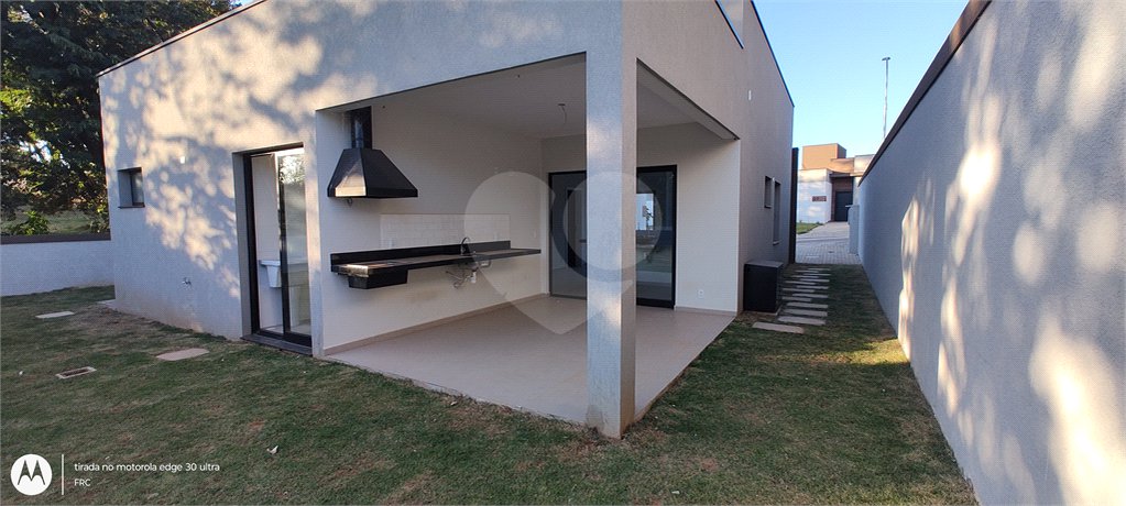 Casa à venda com 3 suítes no condomínio Reserva Ybyra, Atibaia - SP