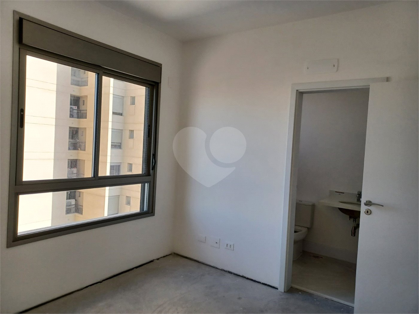 Apartamento à venda com 4 suítes em Real Parque, São Paulo, SP