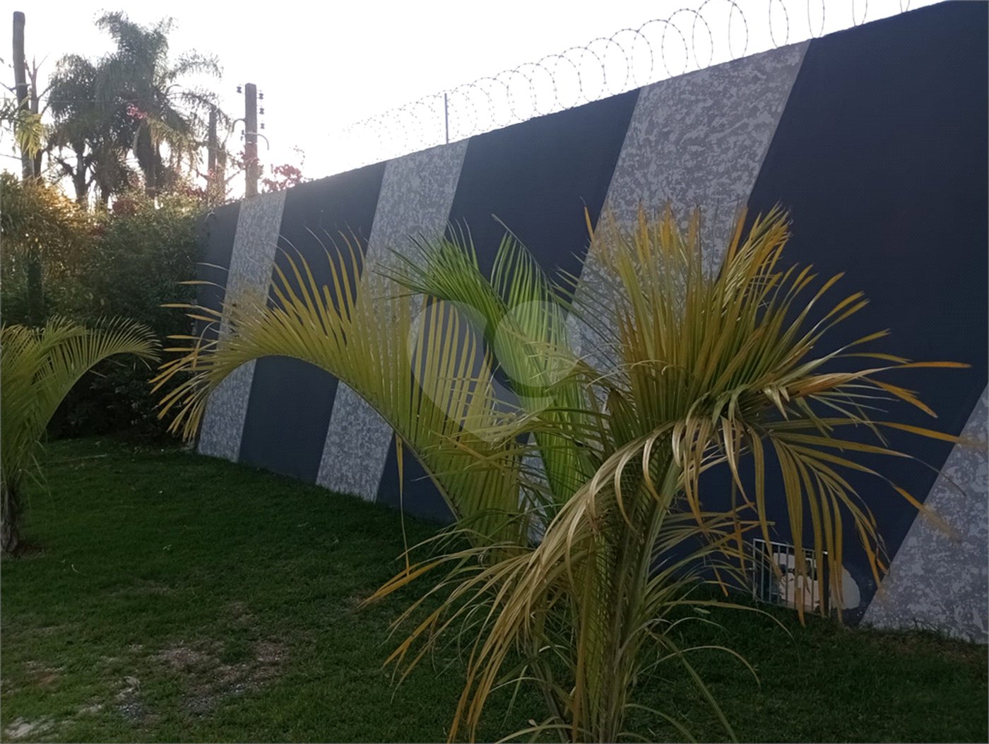 Chácara à venda com 5 quartos, sendo 1 suíte, em Jardim Marabá, Itapetininga, SP