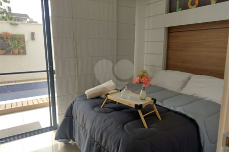Casa à venda com 3 quartos, sendo 2 suítes, no condomínio Outside Authentic Residences, Rio de Janeiro - RJ