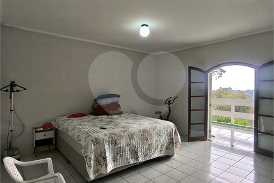 Sobrado à venda ou para alugar com 4 suítes em Serra da Cantareira, Mairiporã, SP