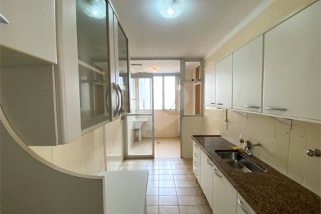 Apartamento à venda com 2 quartos, sendo 1 suíte, no Centro, Ribeirão Preto, SP