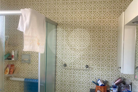 Sobrado à venda ou para alugar com 3 quartos, sendo 1 suíte, em Vila Carrão, São Paulo, SP