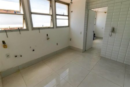 Apartamento à venda com 3 quartos, sendo 2 suítes, em Vila Andrade, São Paulo, SP