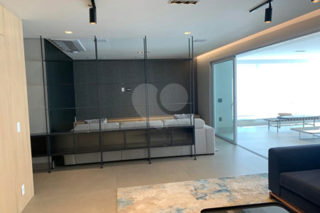 Apartamento à venda com 3 suítes em Indianópolis, São Paulo, SP