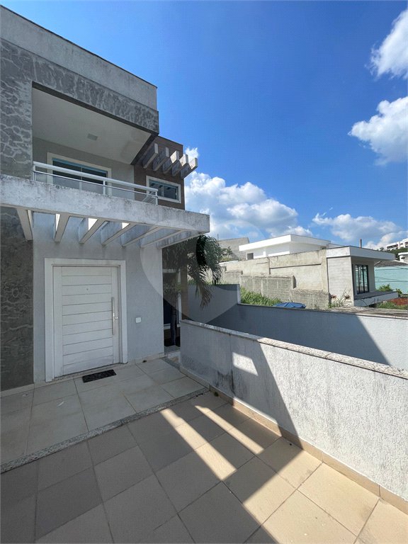 Casa à venda com 3 quartos, sendo 1 suíte, no condomínio Residencial Green Ville, Rio de Janeiro - RJ