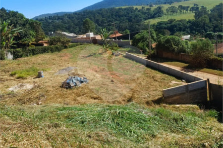 Terreno à venda no Centro, Piracaia, SP