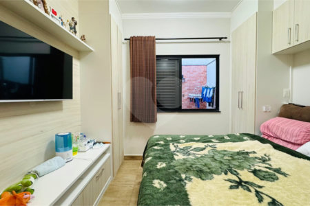 Casa à venda com 3 quartos, sendo 1 suíte, no condomínio Horto Florestal III, Sorocaba - SP