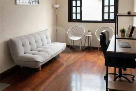 Casa à venda com 4 quartos, sendo 1 suíte, em City Bussocaba, Osasco, SP