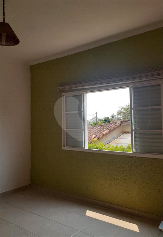 Casa à venda com 3 quartos, sendo 1 suíte, no condomínio Zuleika Jabour, Salto - SP