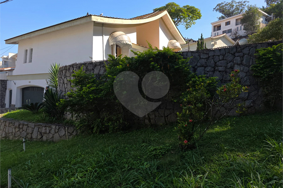 Sobrado à venda com 3 suítes em Jardim França, São Paulo, SP