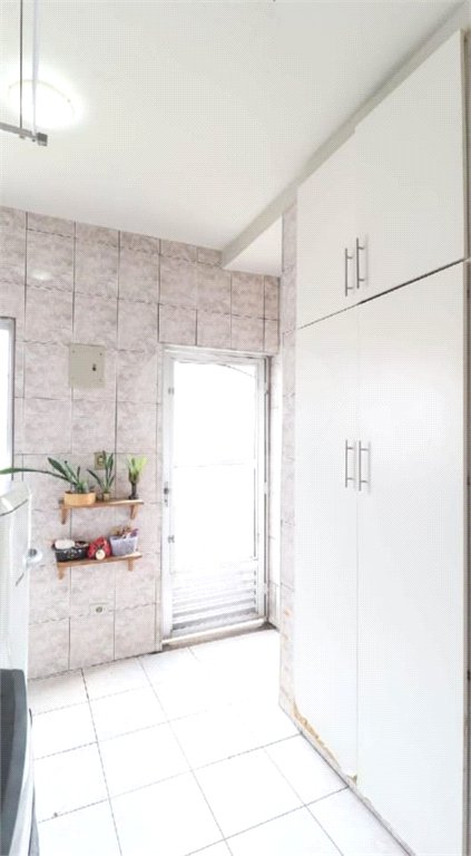Sobrado à venda com 3 quartos, sendo 1 suíte,  em Vila Constança, São Paulo, SP