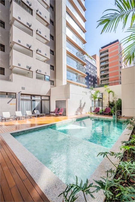 Apartamento à venda com 3 quartos, sendo 2 suítes, em Moema, São Paulo, SP