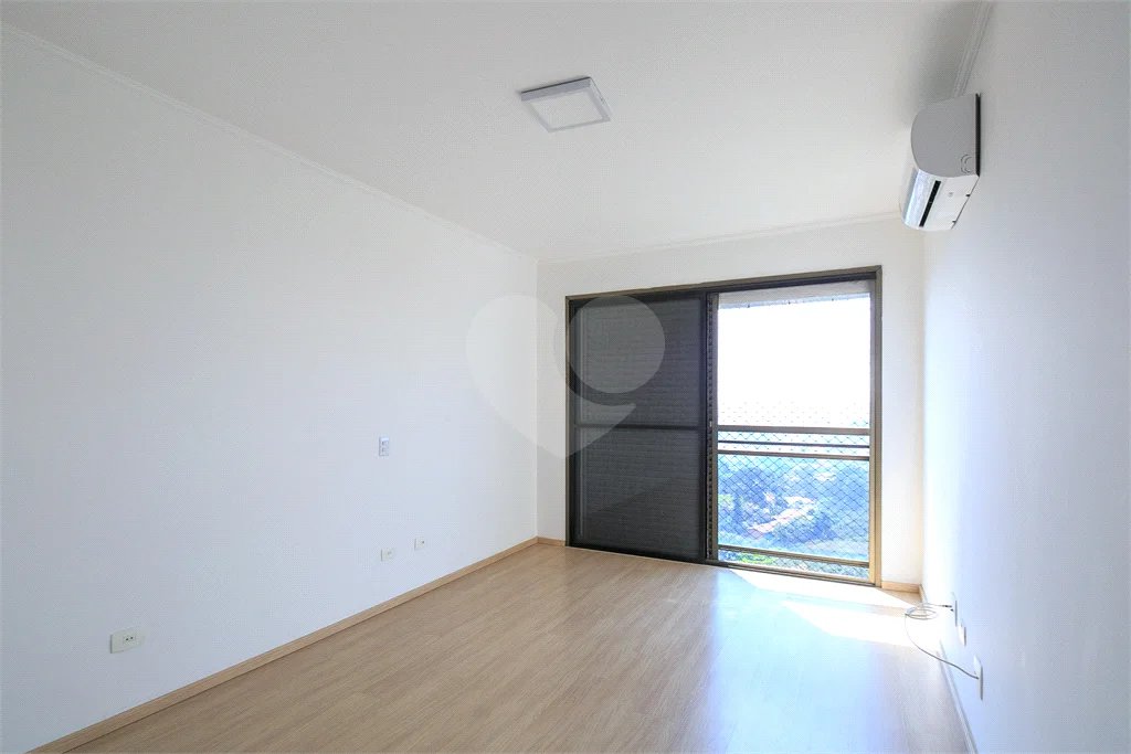 Apartamento locação Alto da Boa Vista próximo Jardim Marajoara.