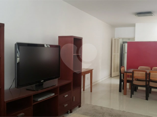 Sobrado à venda com 3 quartos, sendo 1 suíte,  em Chácara Santo Antônio (zona Sul), São Paulo, SP
