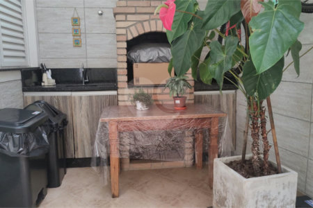Sobrado à venda com 3 quartos, sendo 1 suíte, em Chora Menino, São Paulo, SP