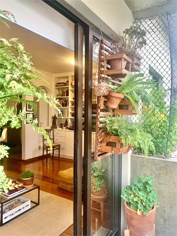 Apartamento à venda com 2 quartos, sendo 1 suíte, em Real Parque, São Paulo, SP