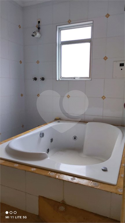 Sobrado à venda com 5 quartos, sendo 3 suítes, em Vila Campestre, São Paulo, SP