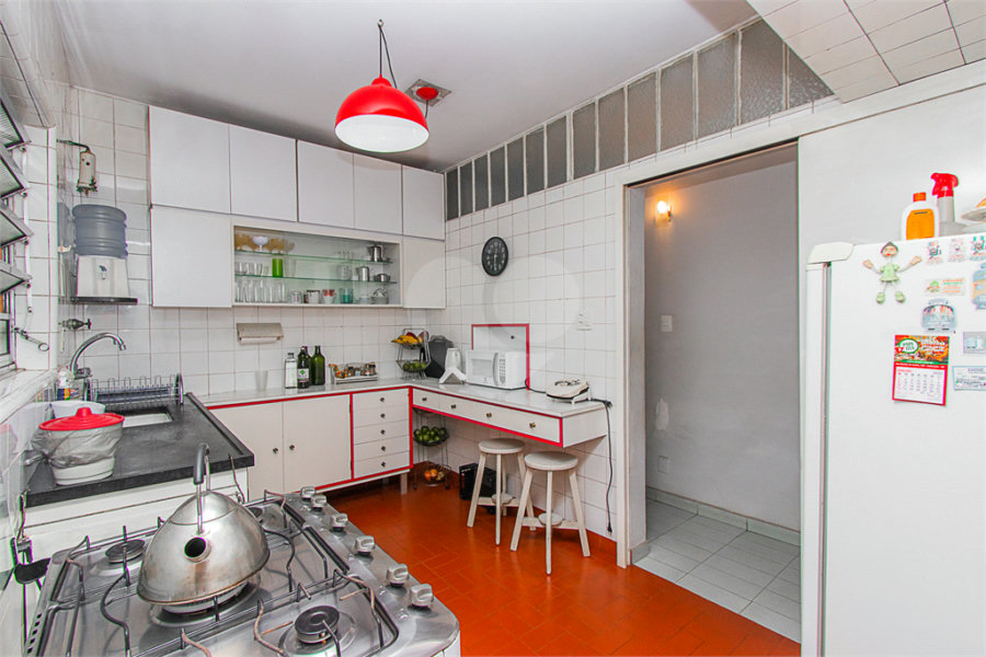 Sobrado à venda com 5 quartos em Vila Mariana, São Paulo, SP