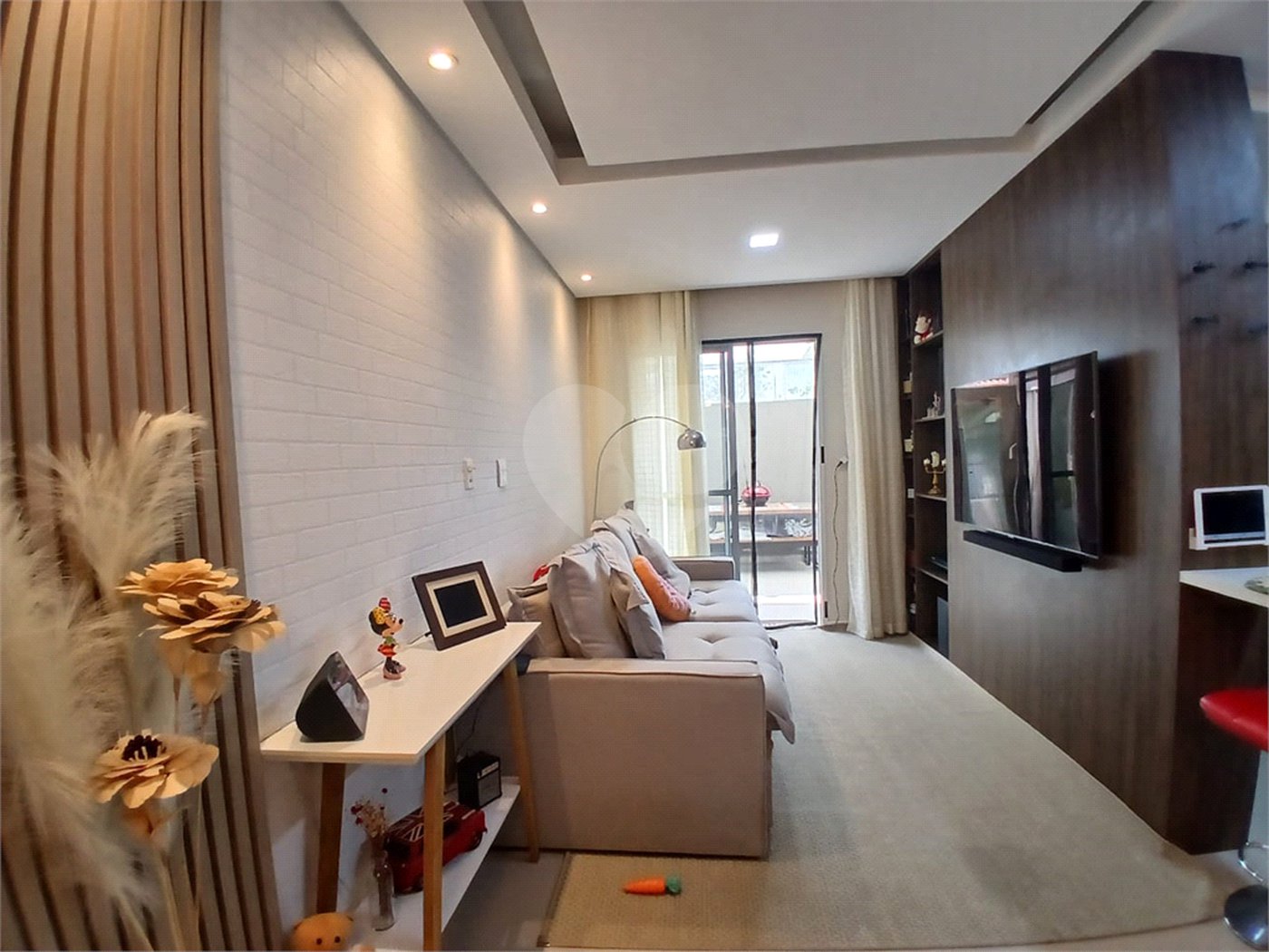 Apartamento à venda com 2 quartos, sendo 1 suíte,  em Bairro do Cambará, São Roque, SP