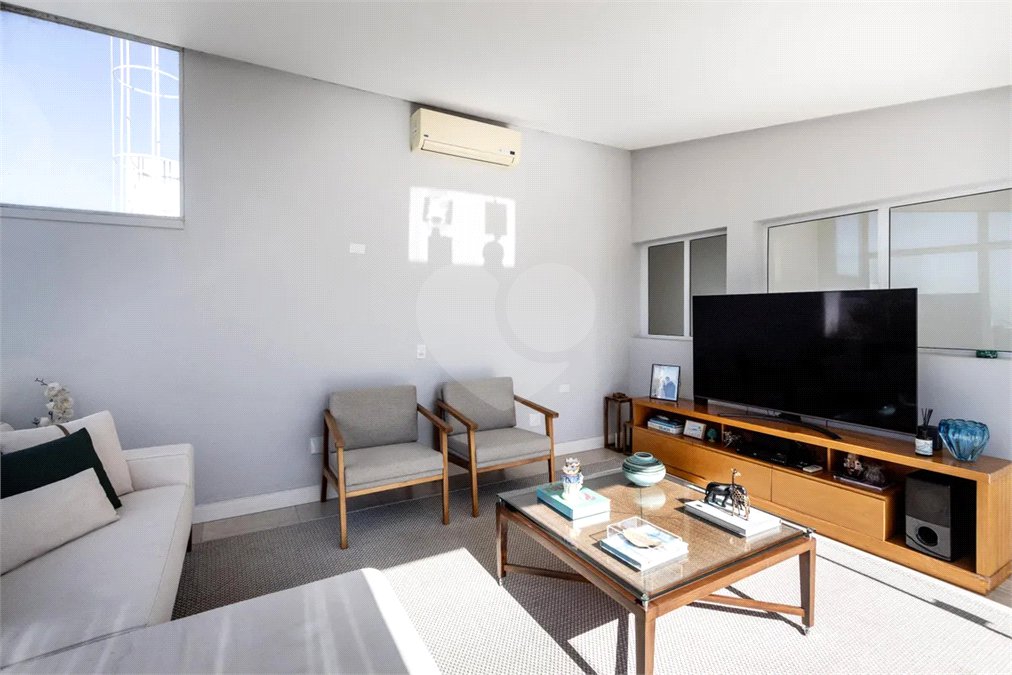 Cobertura à venda com 2 quartos, sendo 1 suíte, em Alto de Pinheiros, São Paulo, SP