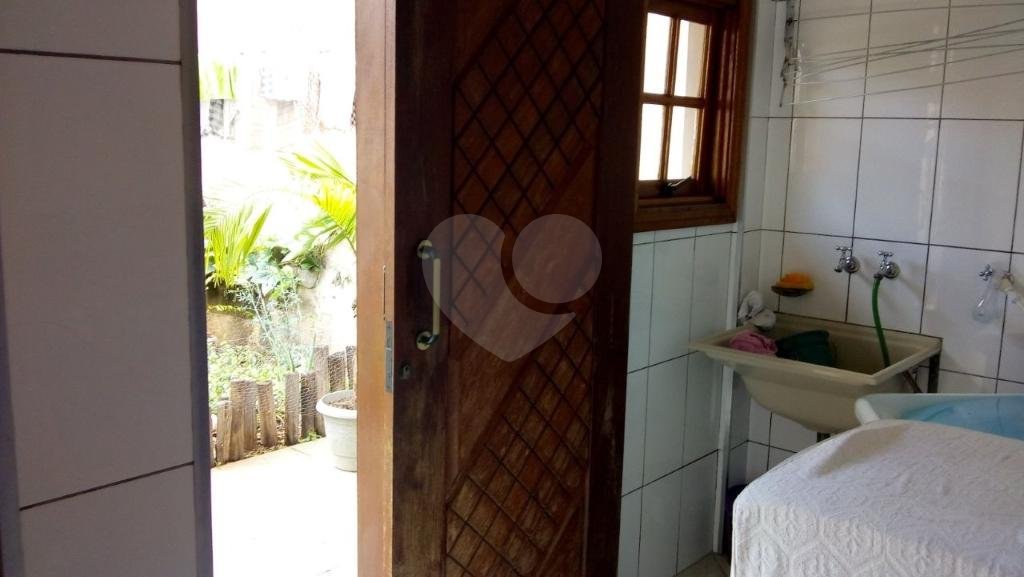 Sobrado à venda com 5 quartos, sendo 1 suíte, em Lapa de Baixo, São Paulo, SP