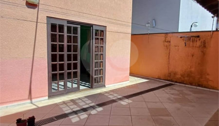 Sobrado à venda com 3 quartos, sendo 2 suítes,  em Jardim Marica, Mogi das Cruzes, SP