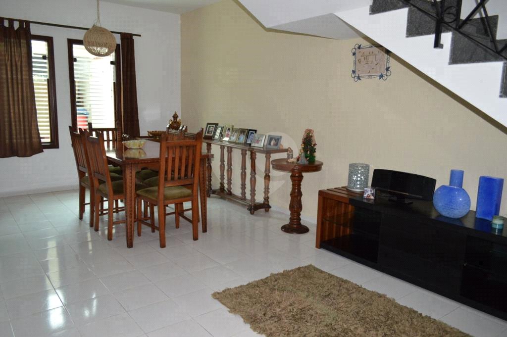 Casa à venda com 4 quartos, sendo 2 suítes, em Vila Mogilar, Mogi das Cruzes, SP