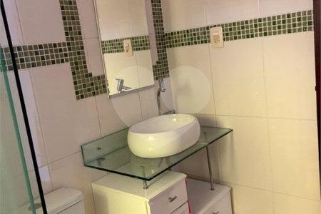 Sobrado à venda com 3 quartos em Jardim Lourdes (zona Sul), São Paulo, SP