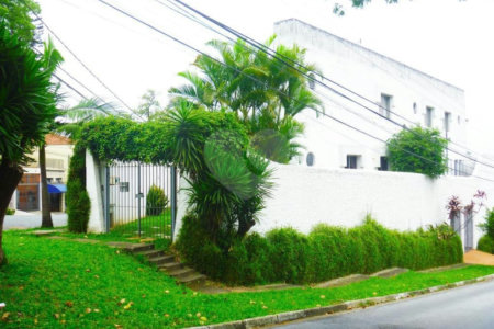 Sobrado à venda com 4 quartos, sendo 2 suítes, em Brooklin, São Paulo, SP