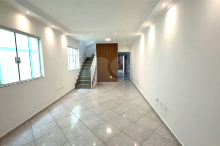Sobrado à venda com 3 quartos, sendo 1 suíte,  em Jardim Vila Formosa, São Paulo, SP