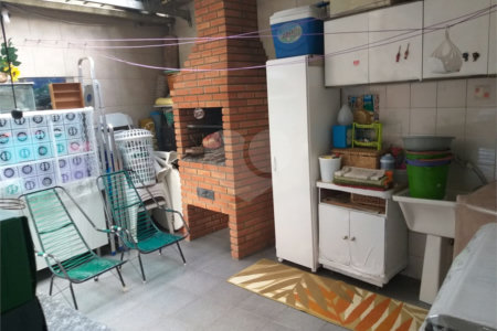 Sobrado à venda com 3 quartos, sendo 1 suíte, em Vila Constança, São Paulo, SP