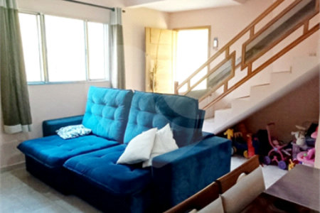 Casa à venda com 2 quartos, sendo 1 suíte, no condomínio Residencial Mirage, Mogi das Cruzes - SP