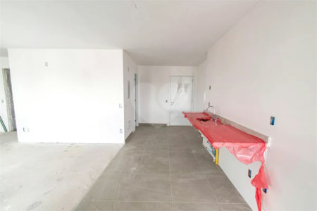 Apartamento à venda com 3 suítes em Vila Firmiano Pinto, São Paulo, SP