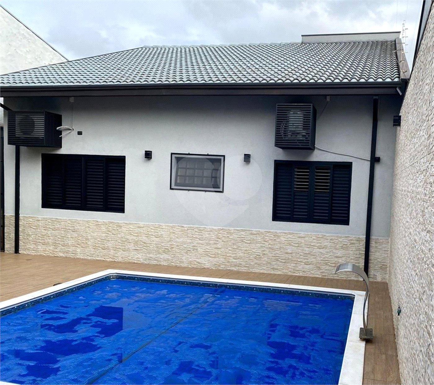 Casa à venda com 3 quartos, sendo 1 suíte, em Vila Miranda, Sumaré, SP