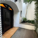 Casa à venda com 5 quartos, sendo 4 suítes, em Parque Maria Helena, São Paulo, SP