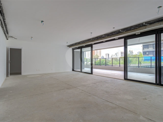 Apartamento à venda com 4 suítes em Brooklin Novo, São Paulo, SP