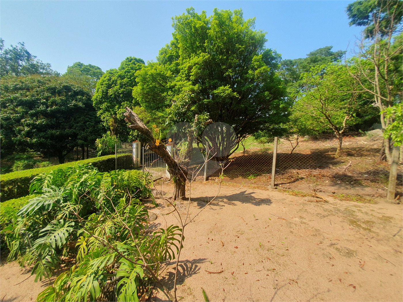 Chácara à venda com 3 quartos, sendo 1 suíte, em Chácaras Alpina, Valinhos, SP