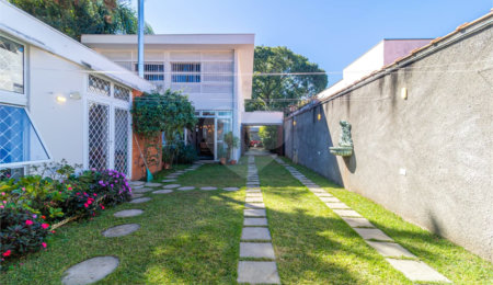 Casa à venda com 3 quartos, sendo 1 suíte,  em Alto da Boa Vista, São Paulo, SP