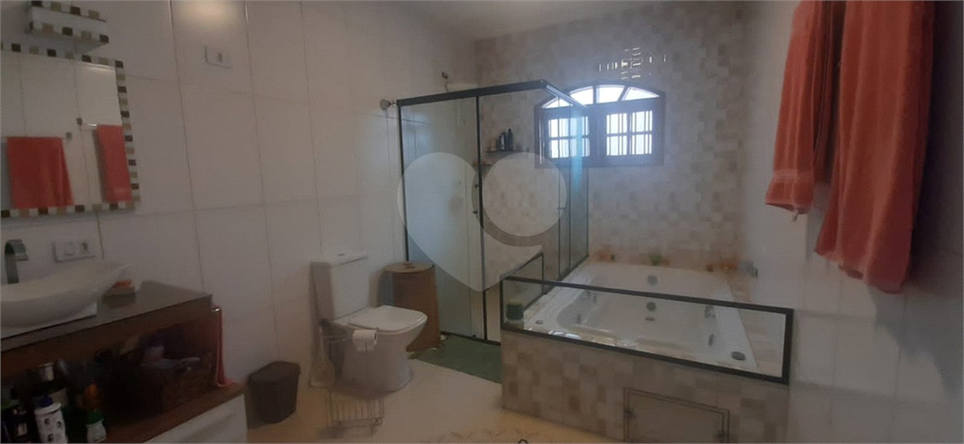 Casa à venda com 3 quartos, sendo 2 suítes, em São Vicente, Mairiporã, SP
