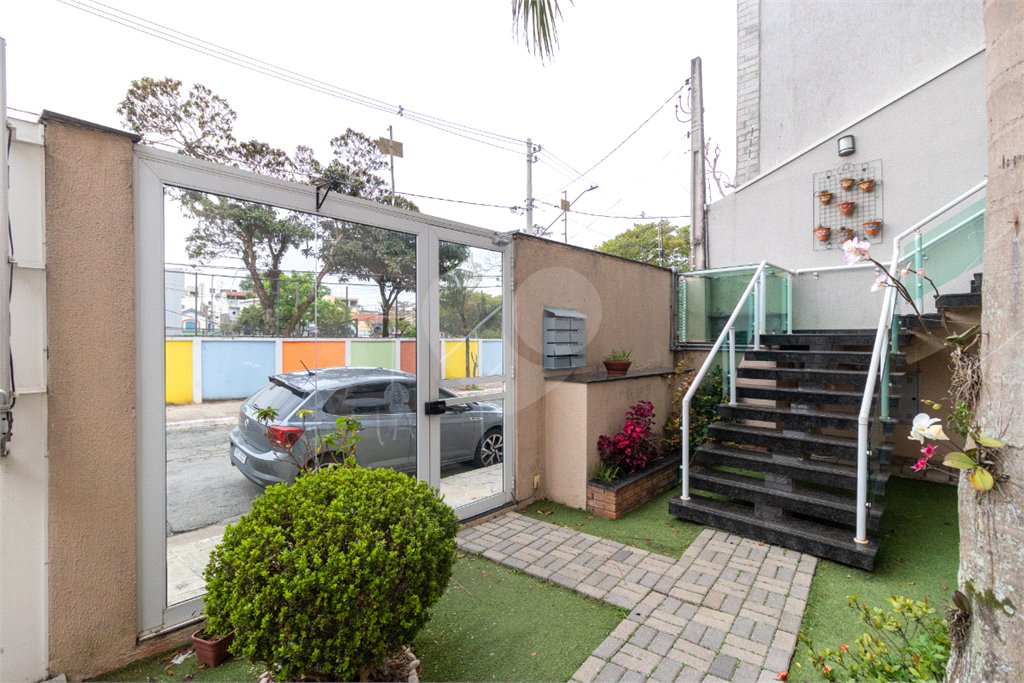 Casa à venda com 3 quartos, sendo 1 suíte, no condomínio Orquideas, São Paulo - SP