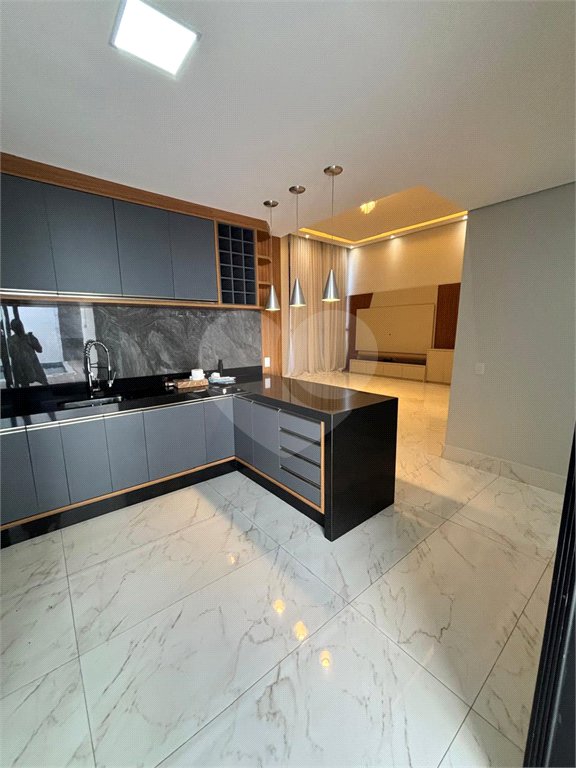 Casa à venda ou para alugar com 3 suítes no condomínio Residencial Milano, Indaiatuba - SP