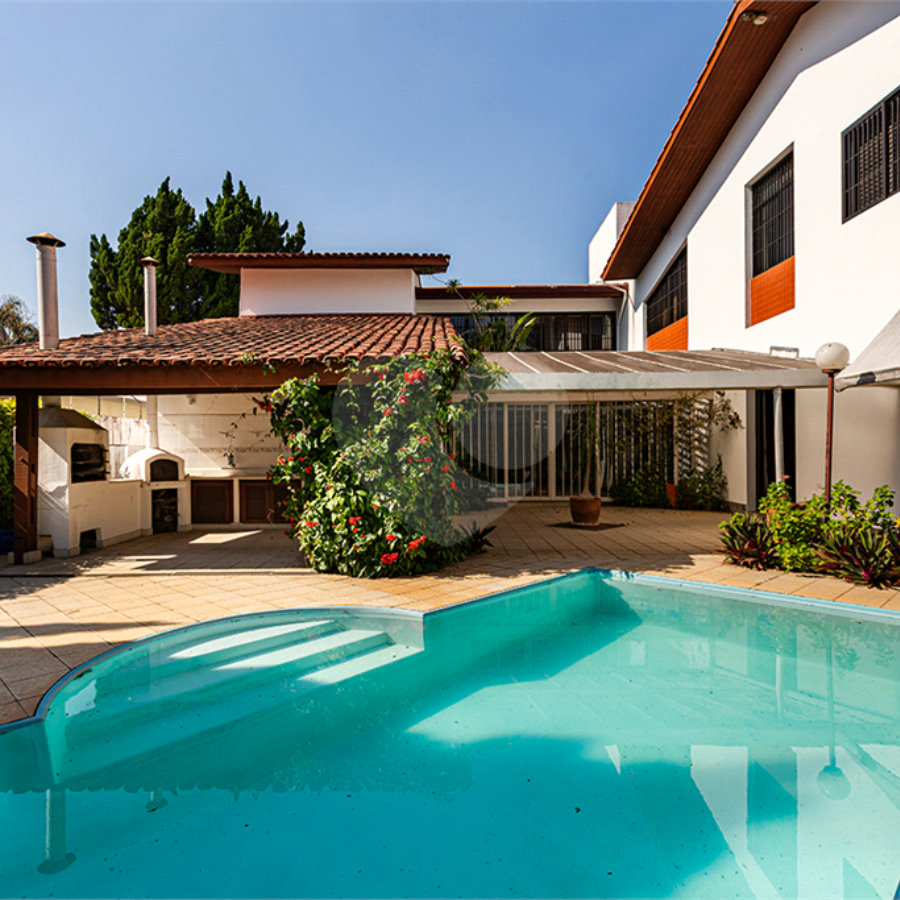 Casa à venda com 6 quartos, sendo 4 suítes, em Butantã, São Paulo, SP