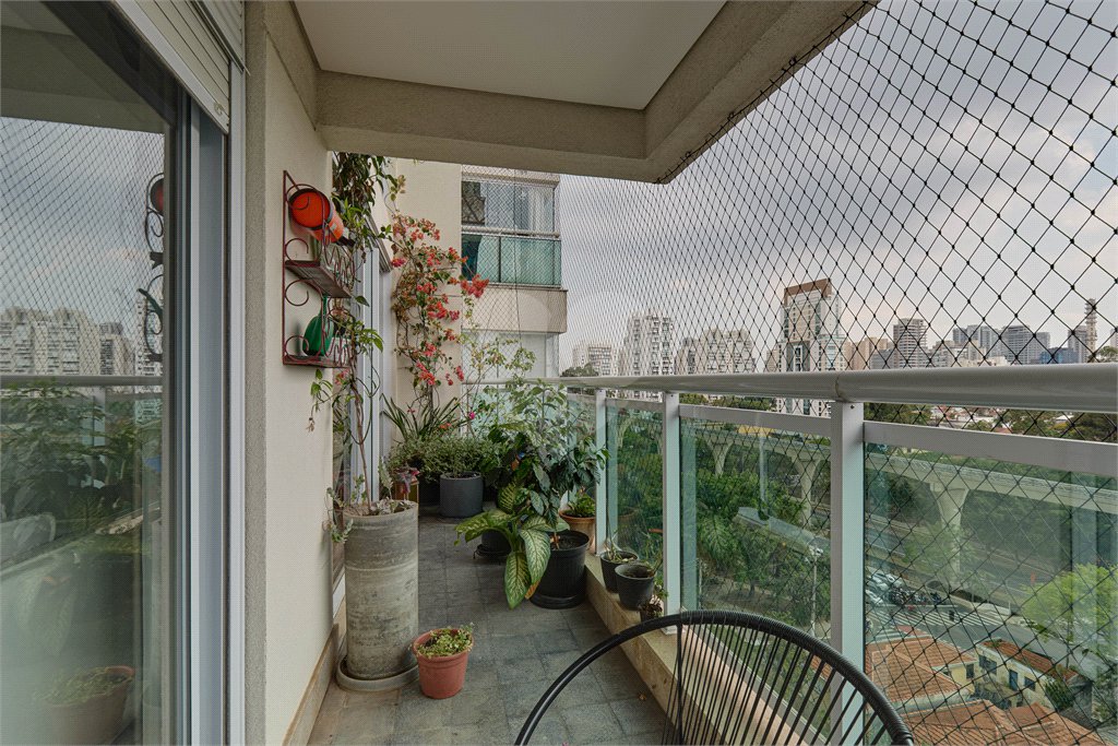 Apartamento à venda com 3 suítes em Brooklin, São Paulo, SP