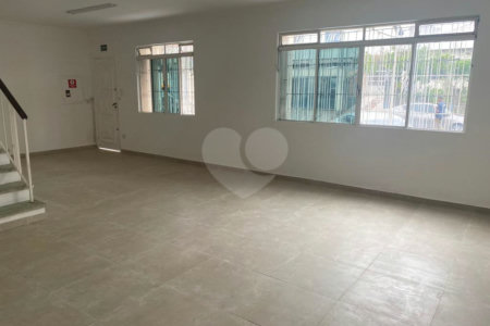 Sobrado à venda com 5 quartos, sendo 1 suíte, em Nova Piraju, São Paulo, SP