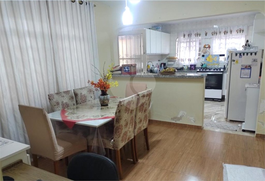 Sobrado à venda com 3 quartos, sendo 1 suíte, em Jardim Bonfiglioli, São Paulo, SP